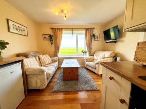 Pass the Keys 5 Moor Farm - Idyllic rural retreat with one bedroom and parking